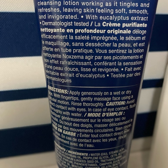 Bundle of facial cleansers - Picture 9 of 9